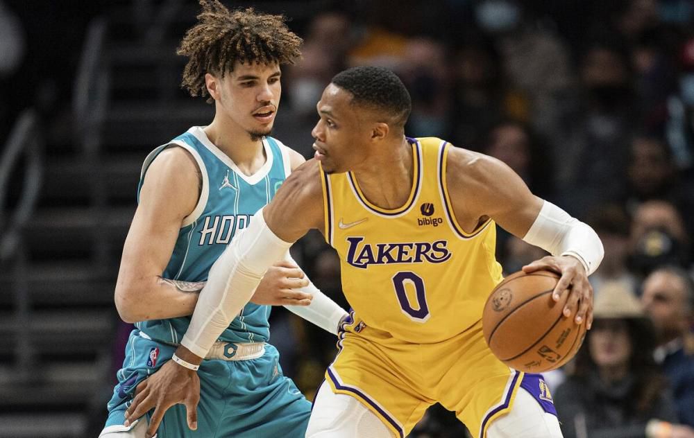 记者：斯卡洛尼和阿足协主席之间的关系已彻底破裂ESPN记者帕拉迪索消息，阿根廷主帅斯卡洛尼和足协主席塔皮亚之间的关系已彻底破裂。